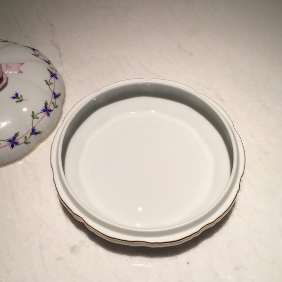 Herend Porcelain Dish with Cover - Picture 4 of 7
